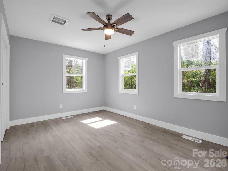 Spacious, unfurnished interior of a new home in , Rosman (Image 17).