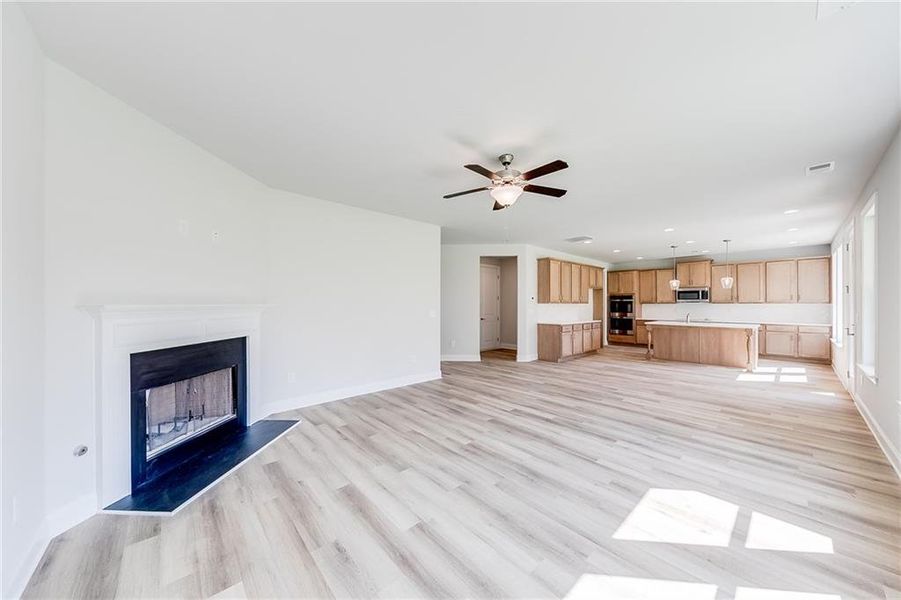 Spacious, unfurnished interior of a new home in , Homer (Image 23).