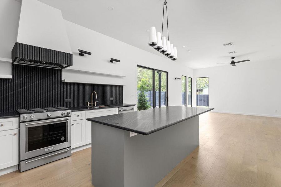Furnished interior view inside a new home in , Austin (Image 8).
