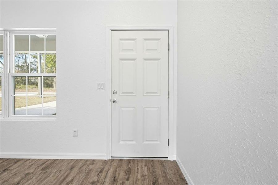 Spacious, unfurnished interior of a new home in , Ocklawaha (Image 32).