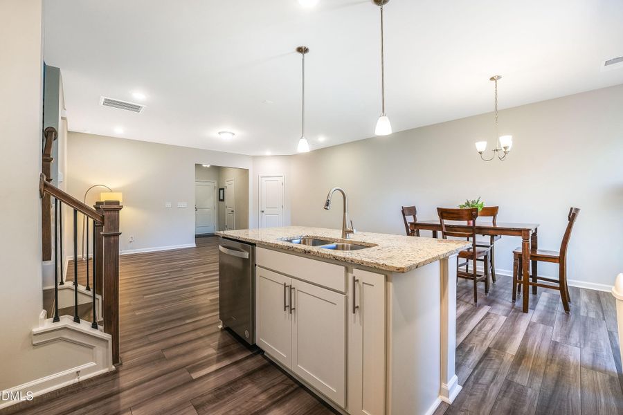 616 Glen Clova Dr-7