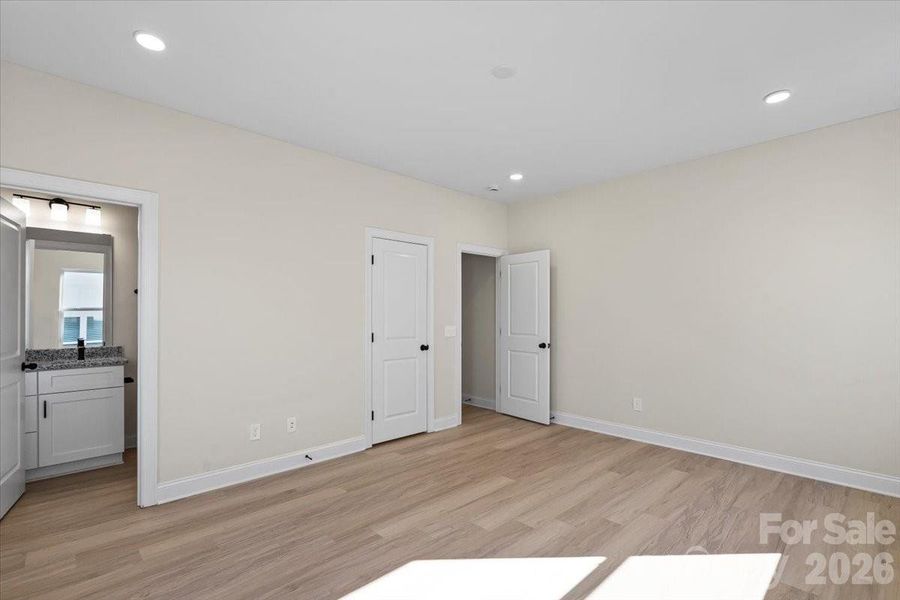 Spacious, unfurnished interior of a new home in , Hickory (Image 27).