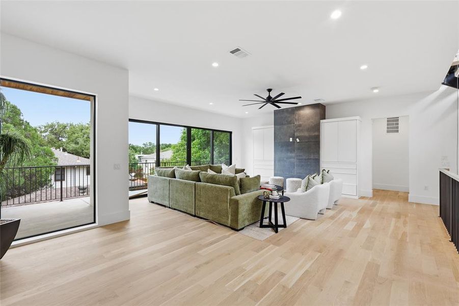 Furnished interior view inside a new home in , Dallas (Image 11).