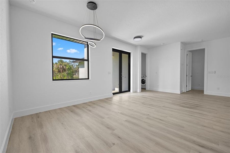 Spacious, unfurnished interior of a new home in , Port Charlotte (Image 13).