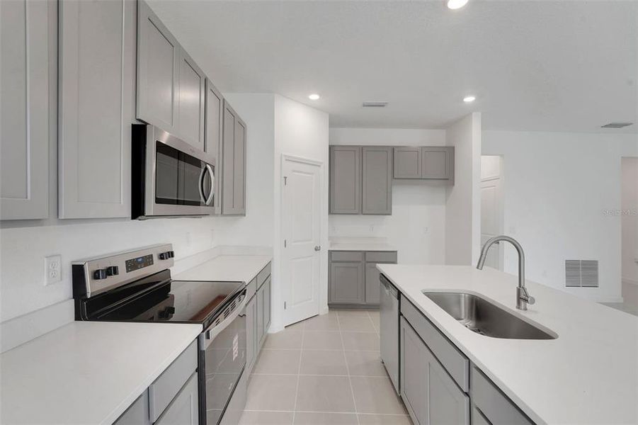 Furnished interior view inside a new home in Annabelle Estates, Winter Haven (Image 11).