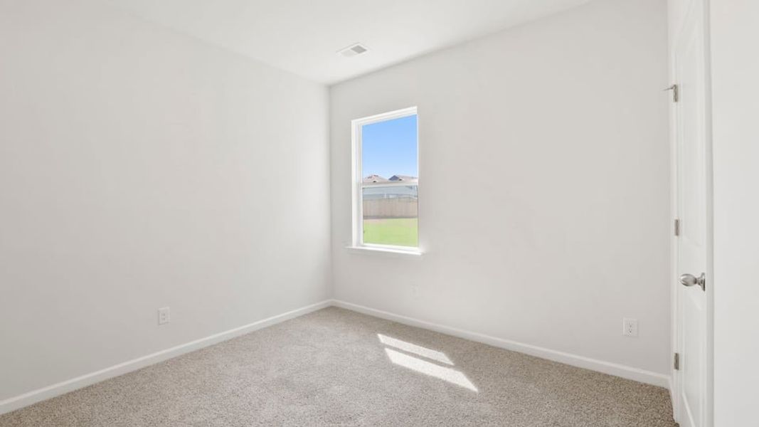 Representative unfurnished interior of a home built from the Aria by D.R. Horton in Rocky River Ridge, Anderson (Image 18).