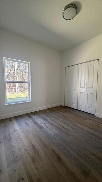 Spacious, unfurnished interior of a new home in , Citrus Springs (Image 31).