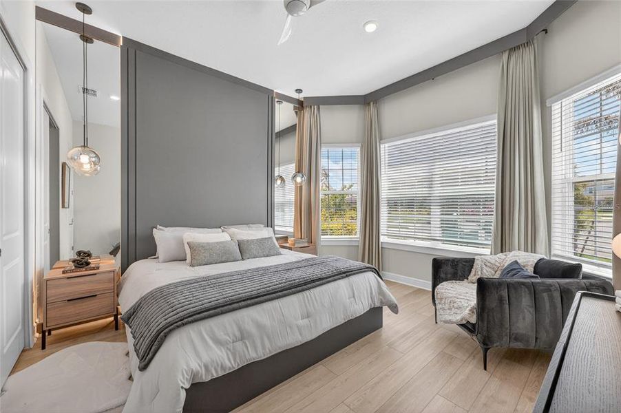 Furnished interior view inside a new home in , Orlando (Image 16).