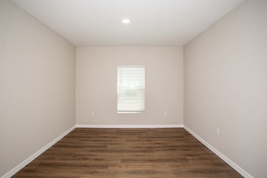 Spacious, unfurnished interior of a new home in Crosswinds, Haines City (Image 14).