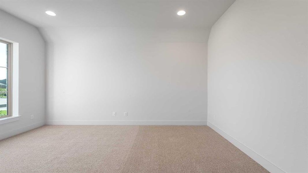 Spacious, unfurnished interior of a new home in Myrtle Creek 60', Waxahachie (Image 15).