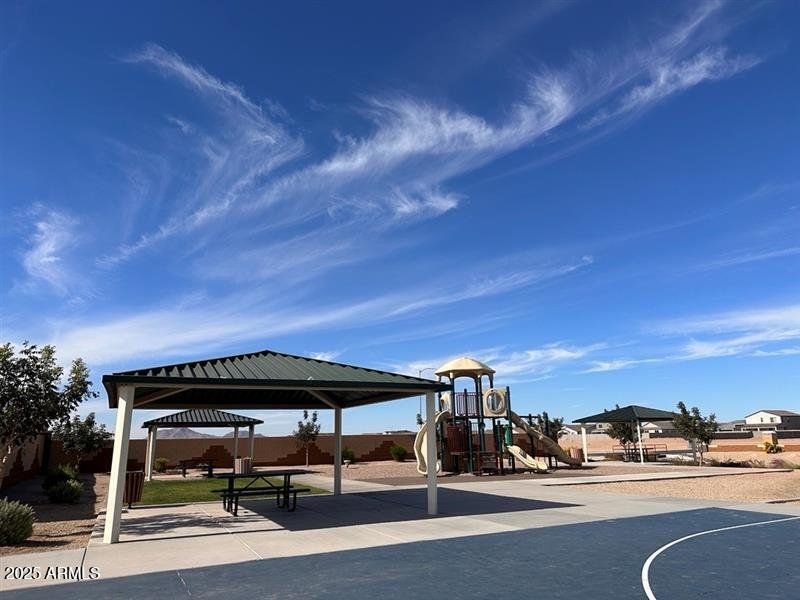 Pocket Park - Covered Picnic Tables