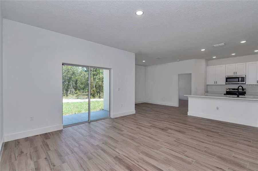 Spacious, unfurnished interior of a new home in , Dunnellon (Image 40). Spacious, unfurnished interior of a new home in , Dunnellon (Image 40).