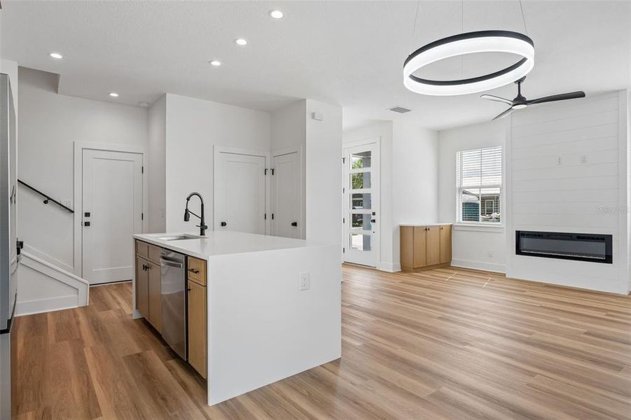 Furnished interior view inside a new home in , Orlando (Image 7).