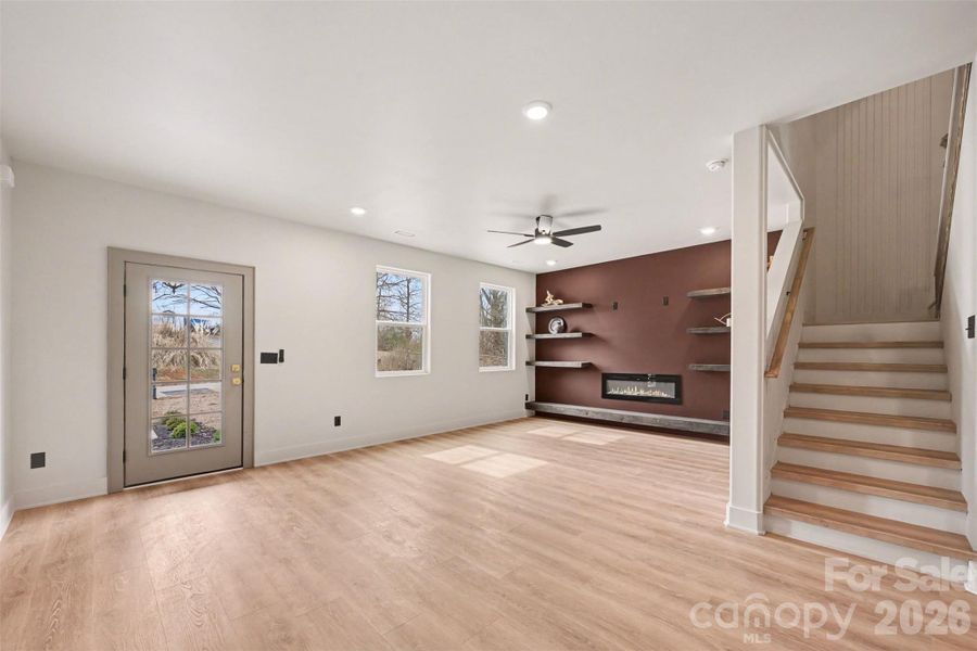 Spacious, unfurnished interior of a new home in , Concord (Image 23).