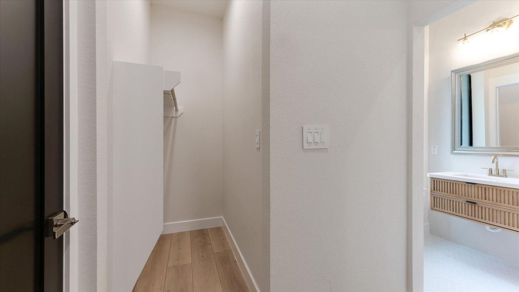 Image 36 of a home in .