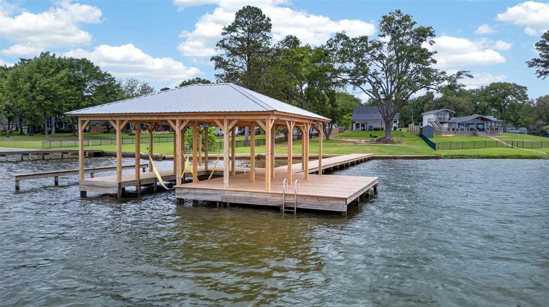 Community amenities in , Flint (Image 32).