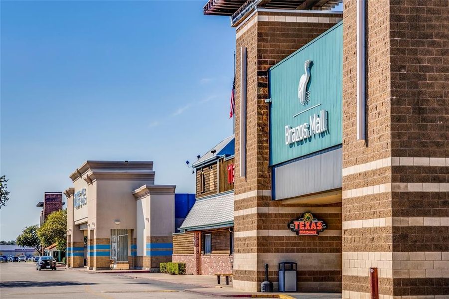 Image 17 of a home in Riverwood Ranch.