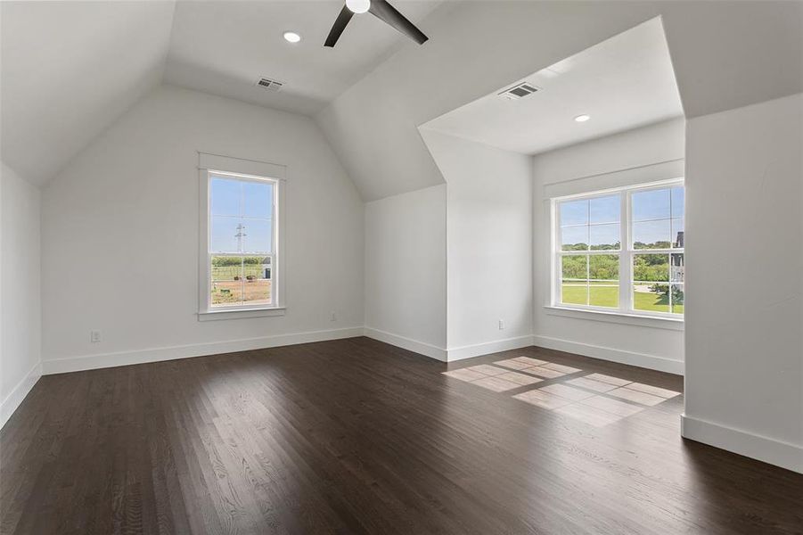 Spacious, unfurnished interior of a new home in , Joshua (Image 29).