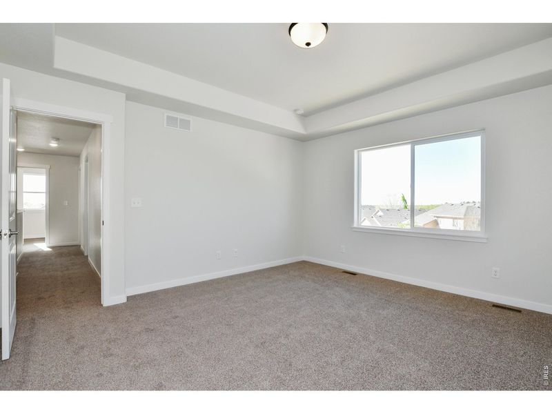 Spacious, unfurnished interior of a new home in , Johnstown (Image 34).