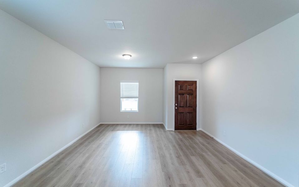 Spacious, unfurnished interior of a new home in Hunters Glen, Jarrell (Image 6). Spacious, unfurnished interior of a new home in Hunters Glen, Jarrell (Image 6).