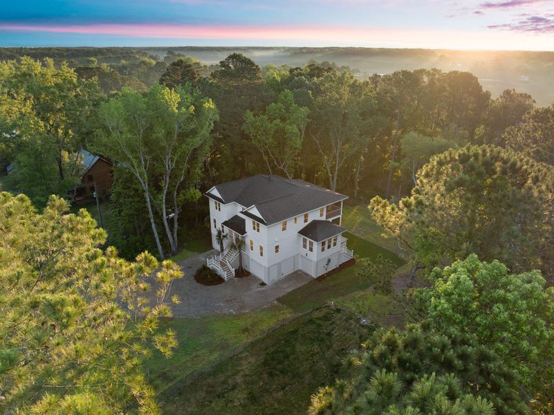 Image 69 of a home in .