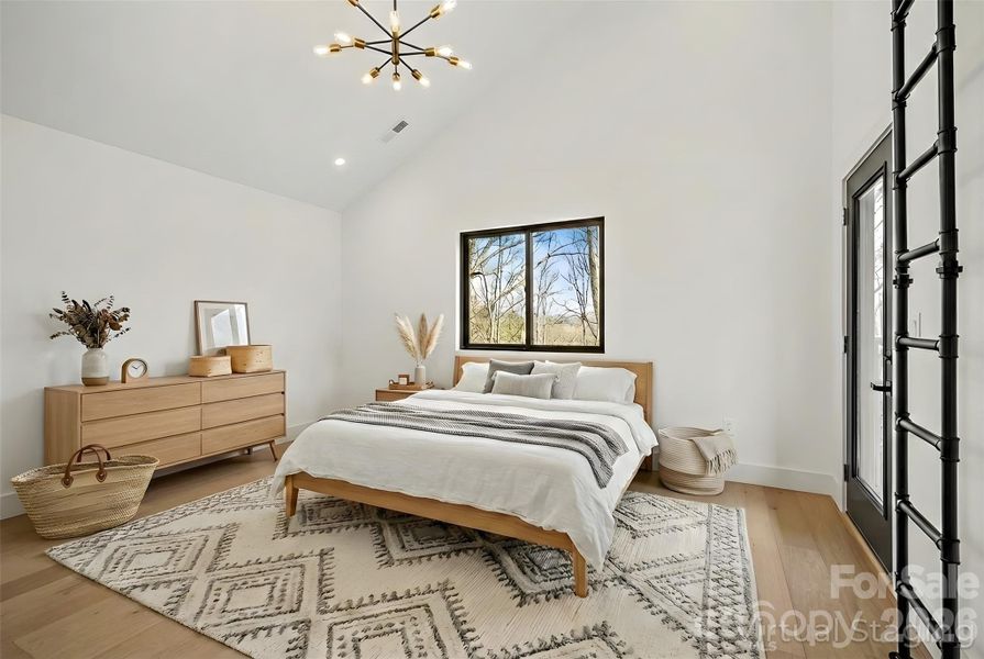 2nd Primary Suite on the Upper Level