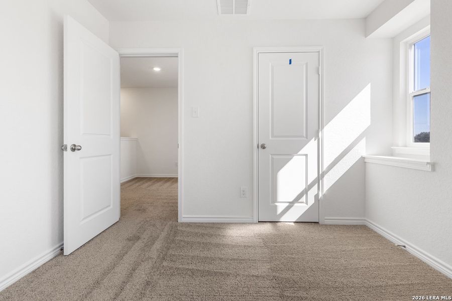 Spacious, unfurnished interior of a new home in Spanish Trails Villas, San Antonio (Image 26).