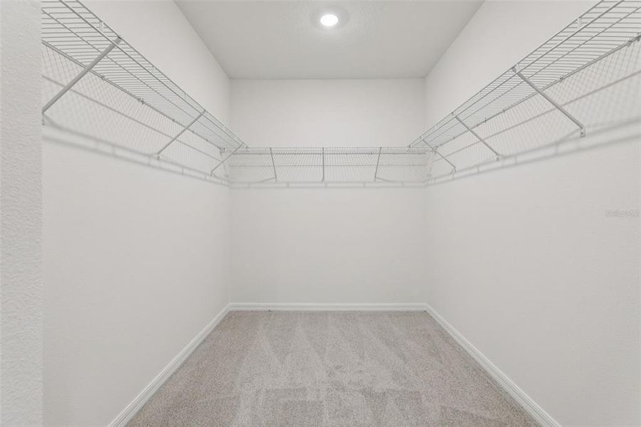 Spacious, unfurnished interior of a new home in The Reserve at Twin Lakes, St. Cloud (Image 35).