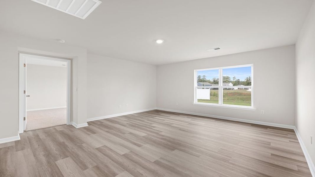 Spacious, unfurnished interior of a new home in Lakestone, Woodruff (Image 22).