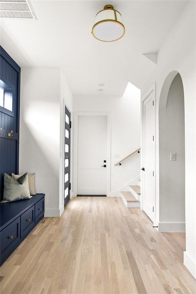 Spacious, unfurnished interior of a new home in , Dallas (Image 24).