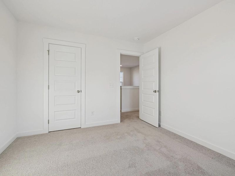 Spacious, unfurnished interior of a new home in Sage Farms, White House (Image 34).