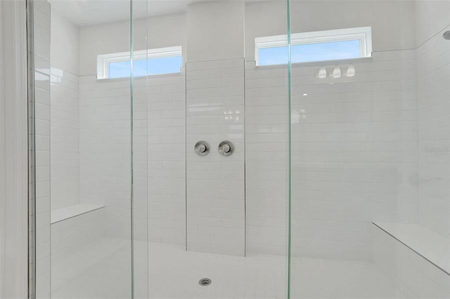 Image 50 of a home in Seaire.