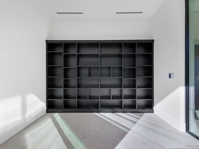 Image 55 of a home in .