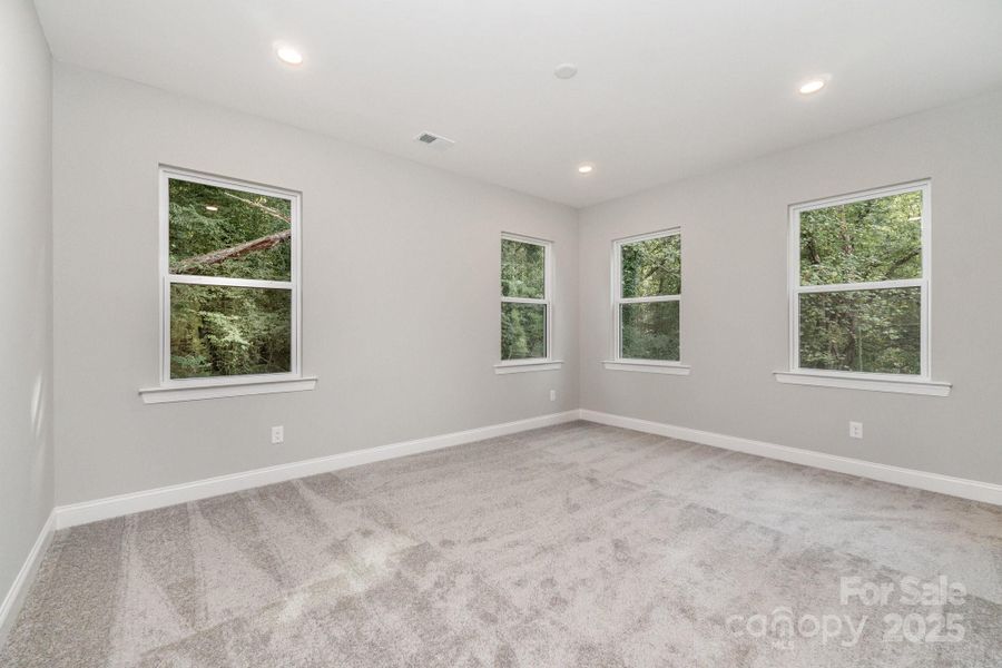 Spacious, unfurnished interior of a new home in , Gastonia (Image 9).