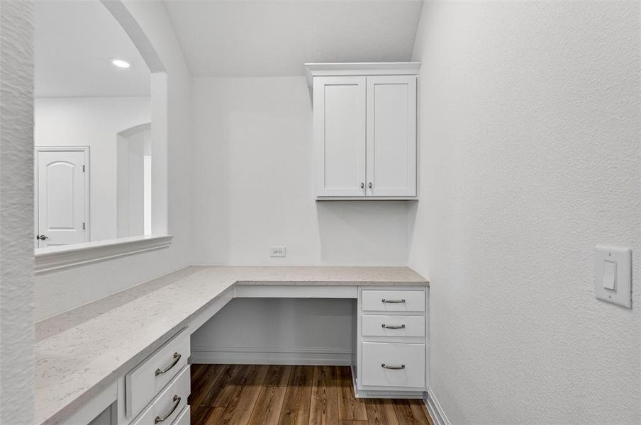 Furnished interior view inside a new home in Erwin Farms, McKinney (Image 17).