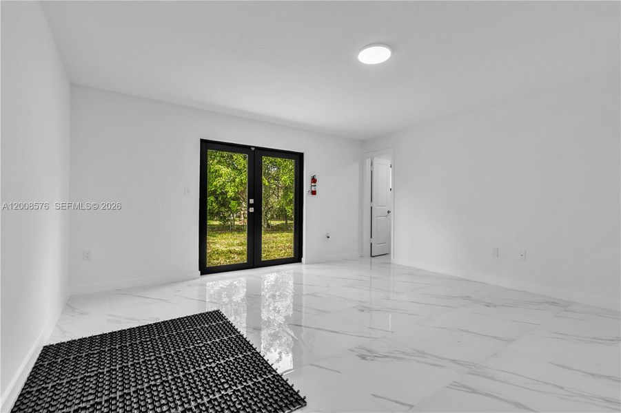Spacious, unfurnished interior of a new home in , Homestead (Image 35).