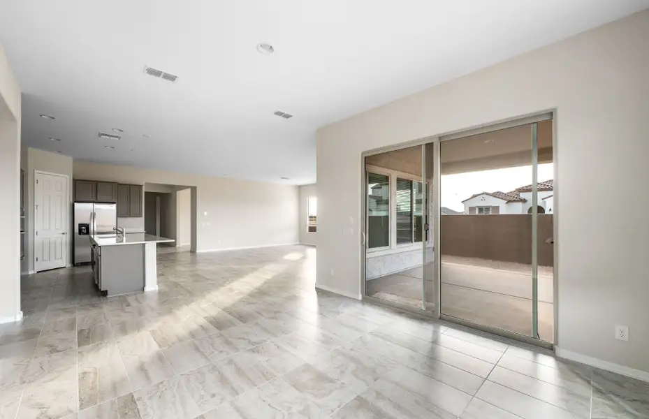 Spacious, unfurnished interior of a new home in Visara, Surprise (Image 26).