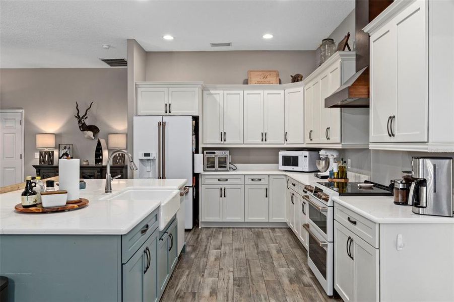 Furnished interior view inside a new home in , Beverly Hills (Image 8).