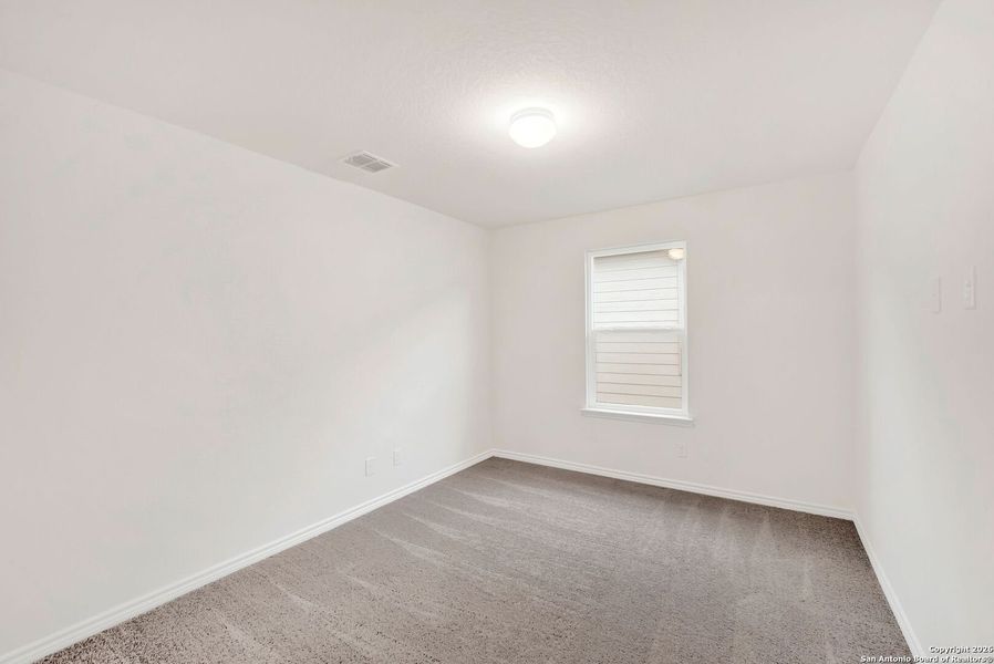 Spacious, unfurnished interior of a new home in , San Antonio (Image 26).