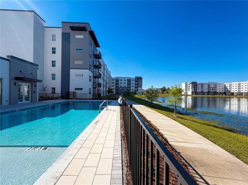 Condo located in Orlando, FL showcasing its design and architecture (Image 15).
