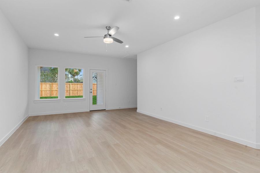 *Images and 3D tour are for illustration only and options may vary from home as built.