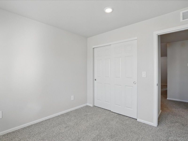 Spacious, unfurnished interior of a new home in Three Hills, Morrison (Image 23).