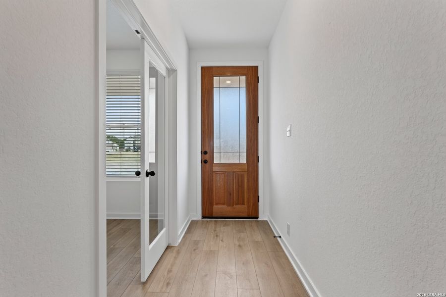 Spacious, unfurnished interior of a new home in , San Antonio (Image 16).