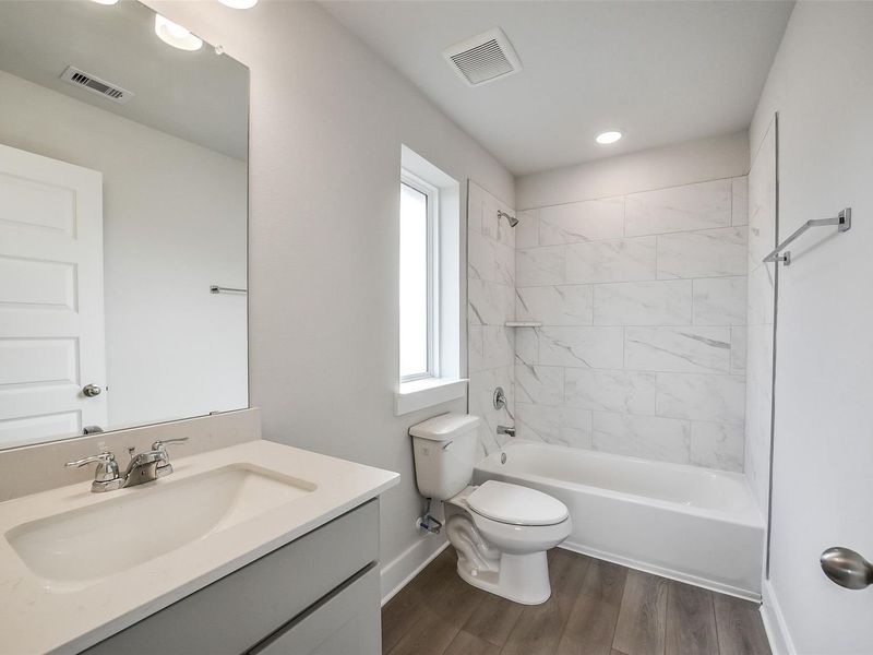 Furnished interior view inside a new home in Sierra Vista, Rosharon (Image 16).