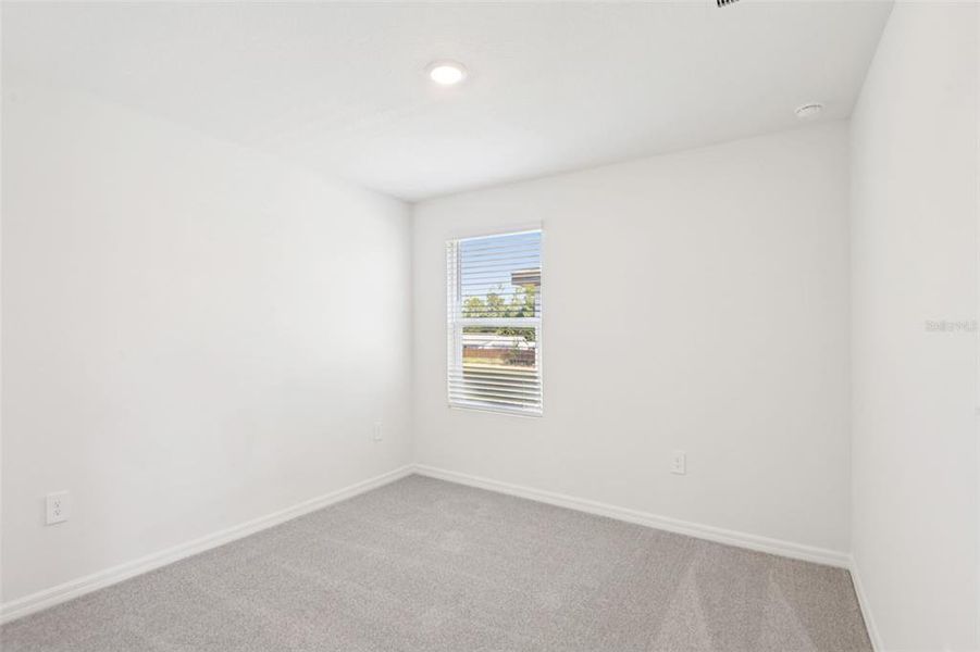 Spacious, unfurnished interior of a new home in Hilltop Vistas, Dade City (Image 26).