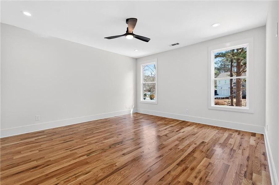 Spacious, unfurnished interior of a new home in , Atlanta (Image 25).