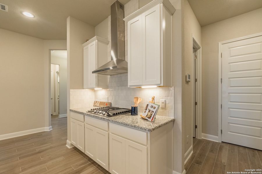 Furnished interior view inside a new home in Cibolo Crossing, Universal City (Image 15).