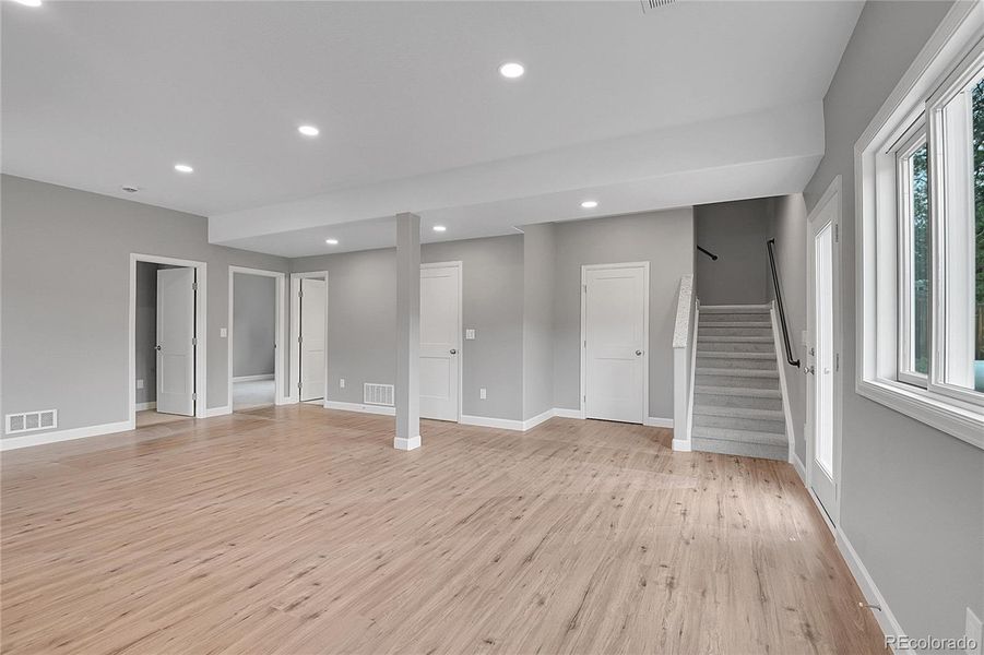 Spacious, unfurnished interior of a new home in , Pine (Image 26).