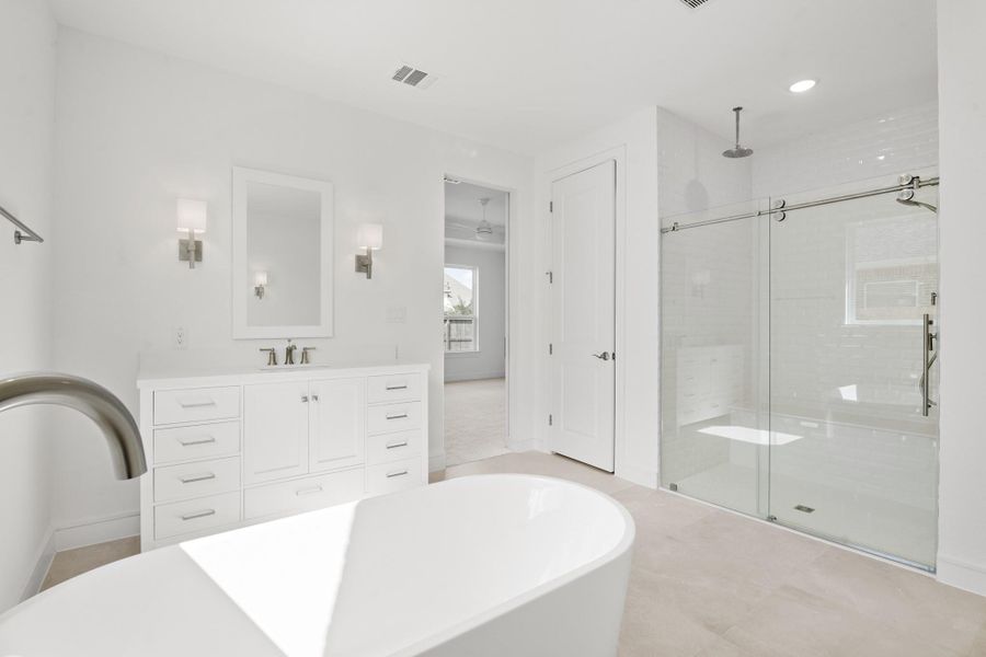 Furnished interior view inside a new home in Westland Ranch - 70' Homesites, League City (Image 17).