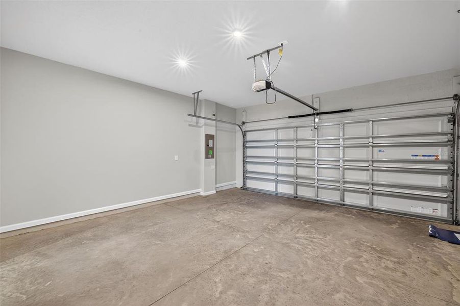 Spacious, unfurnished interior of a new home in Crosswind Ranch, Parrish (Image 28).